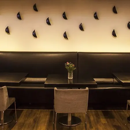 Samm Bistro